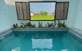 R Resident Resort
